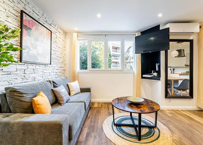 Cassis Le Marignan- Rdc - Garage - Classe 3 Etoiles